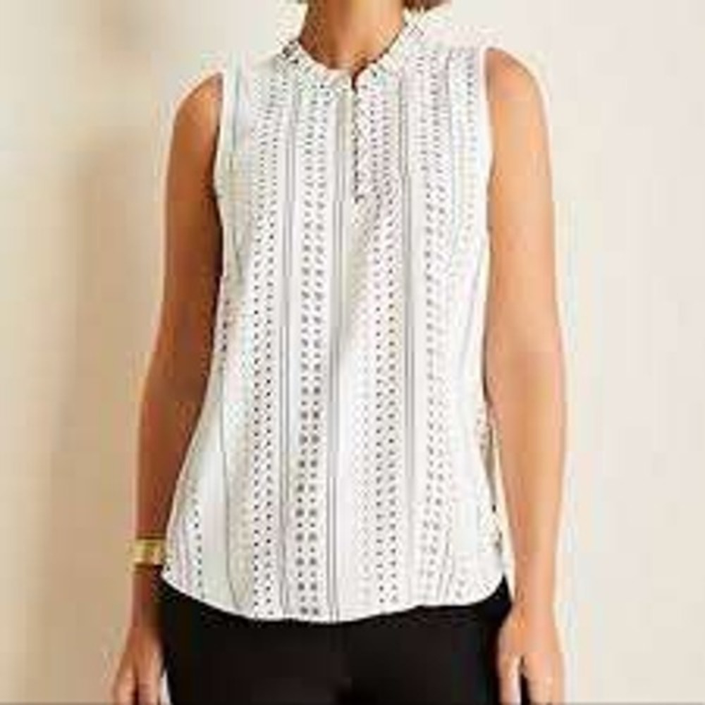 Ann Taylor Petite‎ Sleeveless Ruffle Neck Geometric Print Blouse Top - Size MP